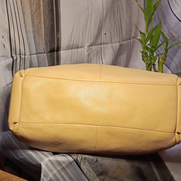 Coach Phoebe K138126224 Pebble Soft Leather Tan Bag Purse - Picture 4 of 12